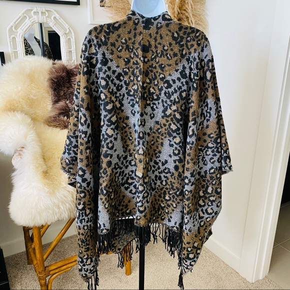 Animal Print Versatile Wear Poncho Cape Cloak O/S - Picture 13 of 13